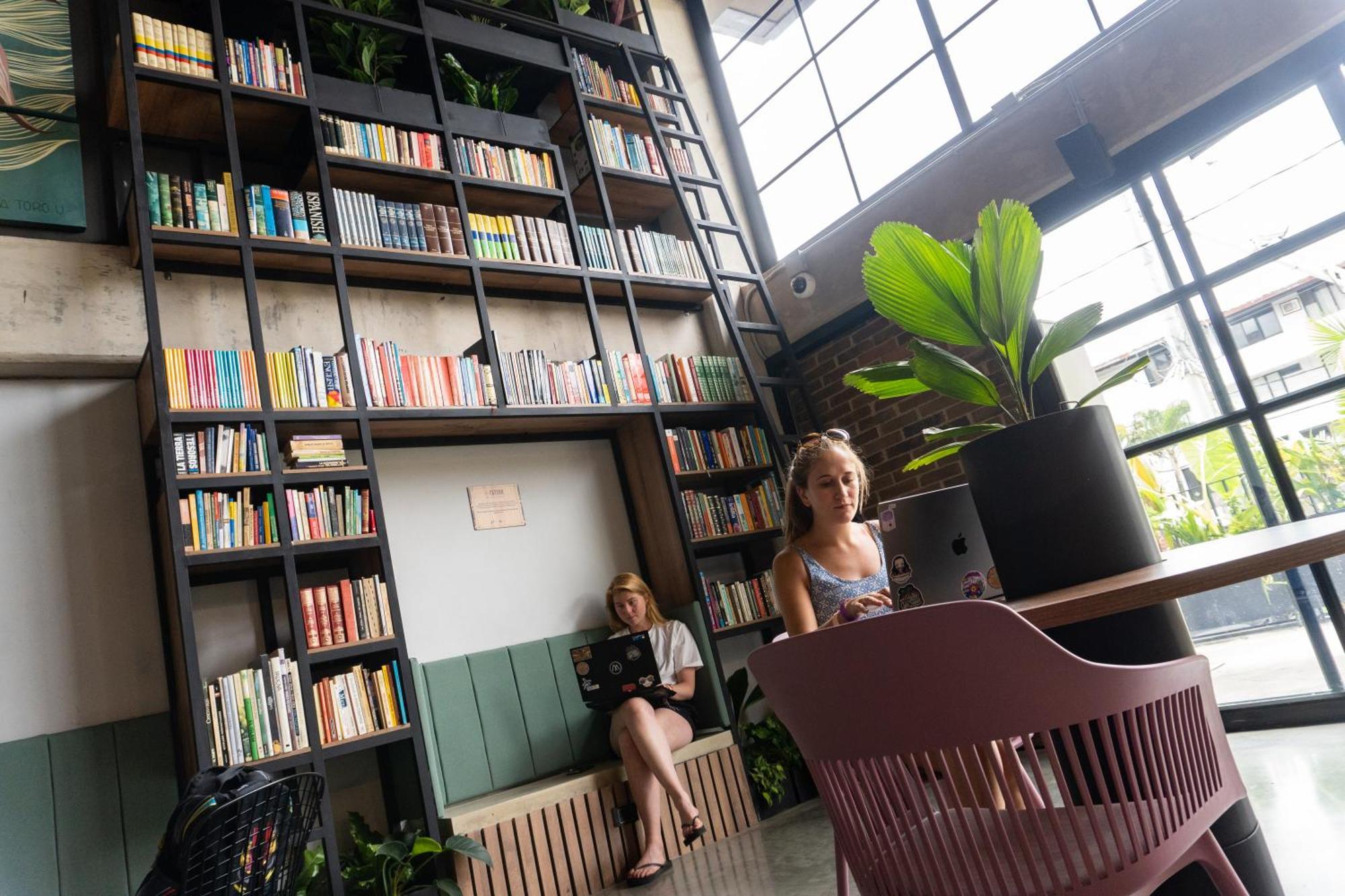 Los Patios Cool Living Medellin Ngoại thất bức ảnh