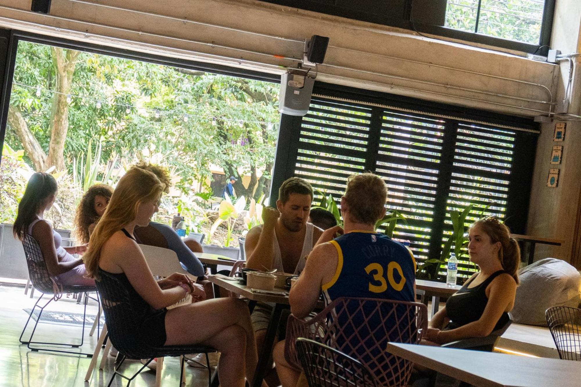 Los Patios Cool Living Medellin Ngoại thất bức ảnh