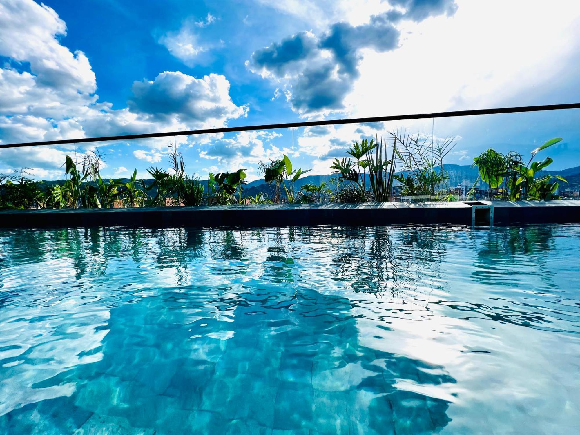 Los Patios Cool Living Medellin Ngoại thất bức ảnh