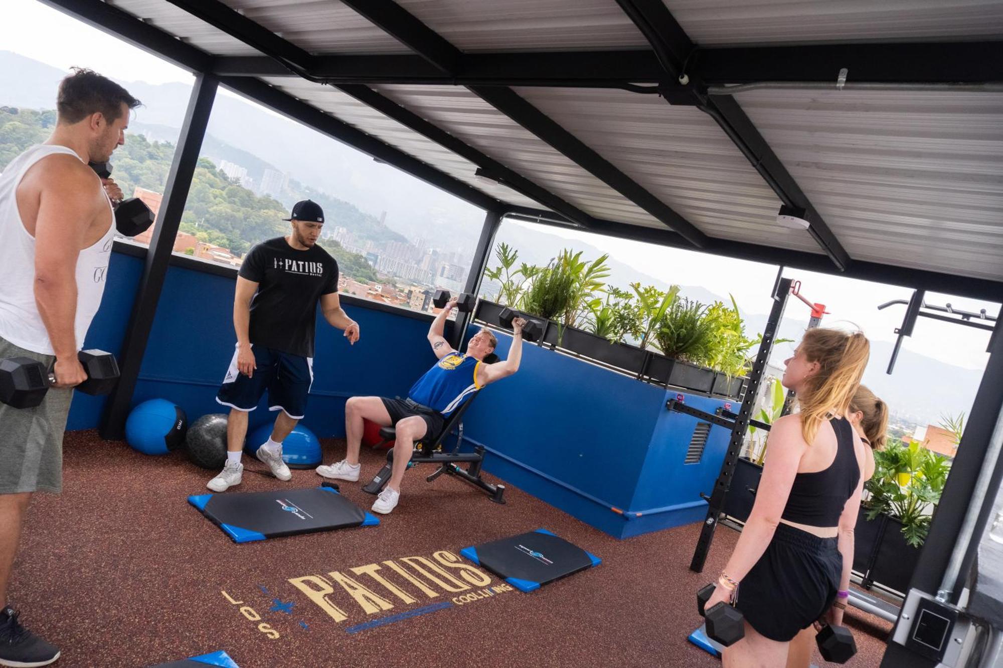 Los Patios Cool Living Medellin Ngoại thất bức ảnh
