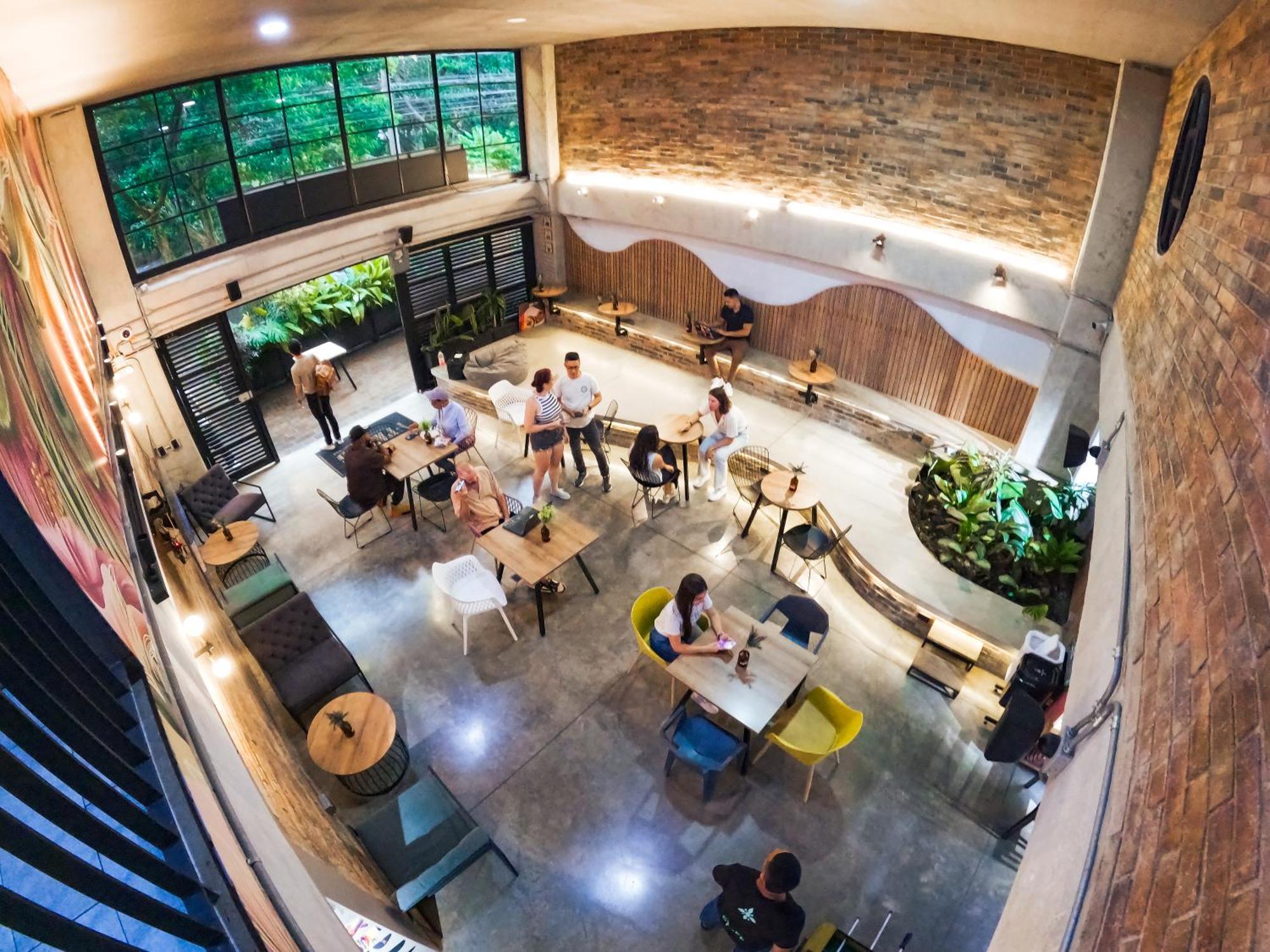 Los Patios Cool Living Medellin Ngoại thất bức ảnh