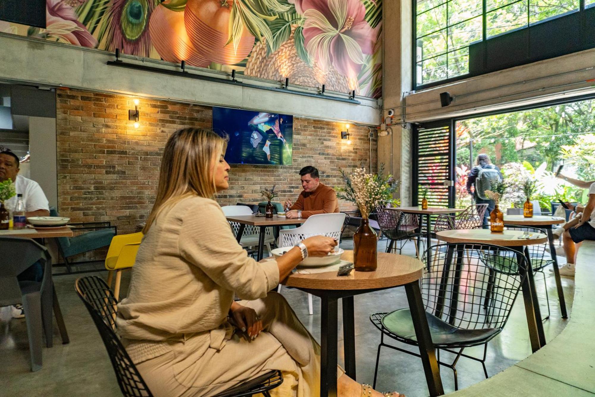 Los Patios Cool Living Medellin Ngoại thất bức ảnh